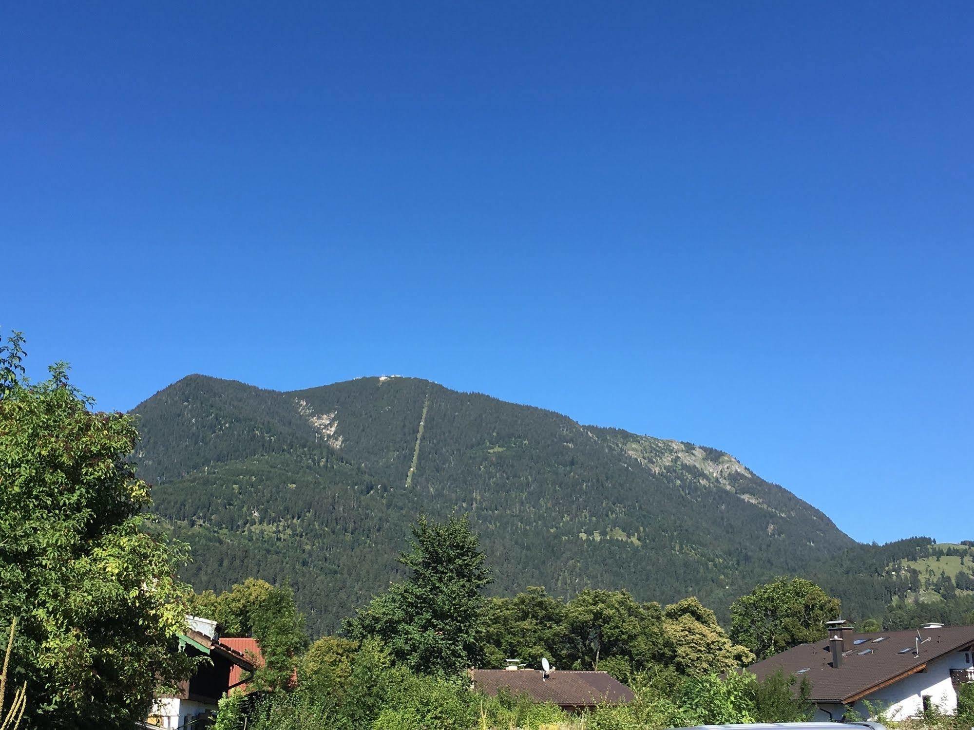 Отель Hotel Garni Alpengruss Гармиш-Партенкирхен