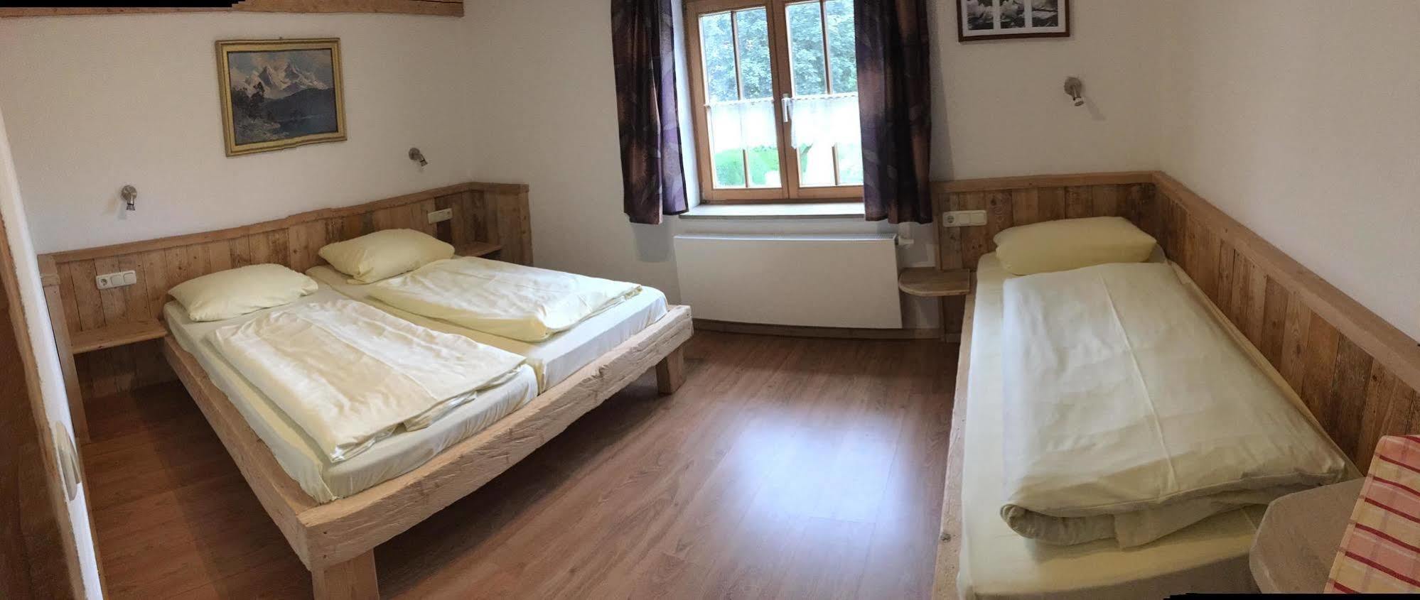 Отель Hotel Garni Alpengruss Гармиш-Партенкирхен